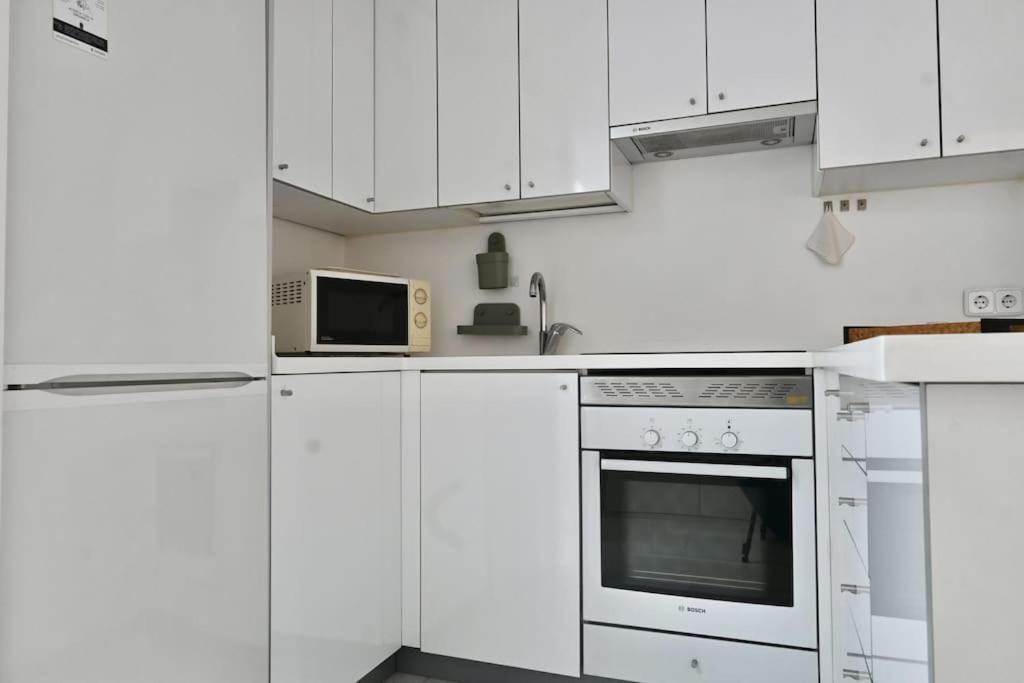 For You Rentals Apartamento Temporal Con Encanto A Pocos Metros Del Sol Myr13 마드리드 외부 사진